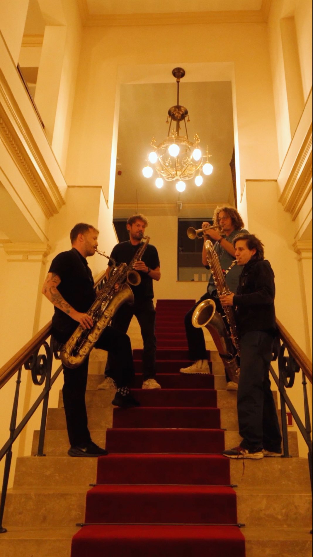 A quick warm-up turned into an acoustic moment. We tried The Age of Love — the 1990 Italian-Belgian classic, recently reimagined by @charlottedewittemusic and @enricosangiuliano — in its most unplugged form. Recorded in the magnificent city hall of Diest (thanks @relictdiest 🫶).
A little warmth for autumn, and a calm before the storm of our fall club tour. Should we make a full version and play it live? Let us know! 👀
camera by @vincenzodas
audio by @birger.ameys
.
.
.
#theageoflove #trance #acoustic #charlottedewitte #enricosangiuliano #classic #DiKiRecords #brassrave #clubtour #livetechno #brasstechno #naturalreverb